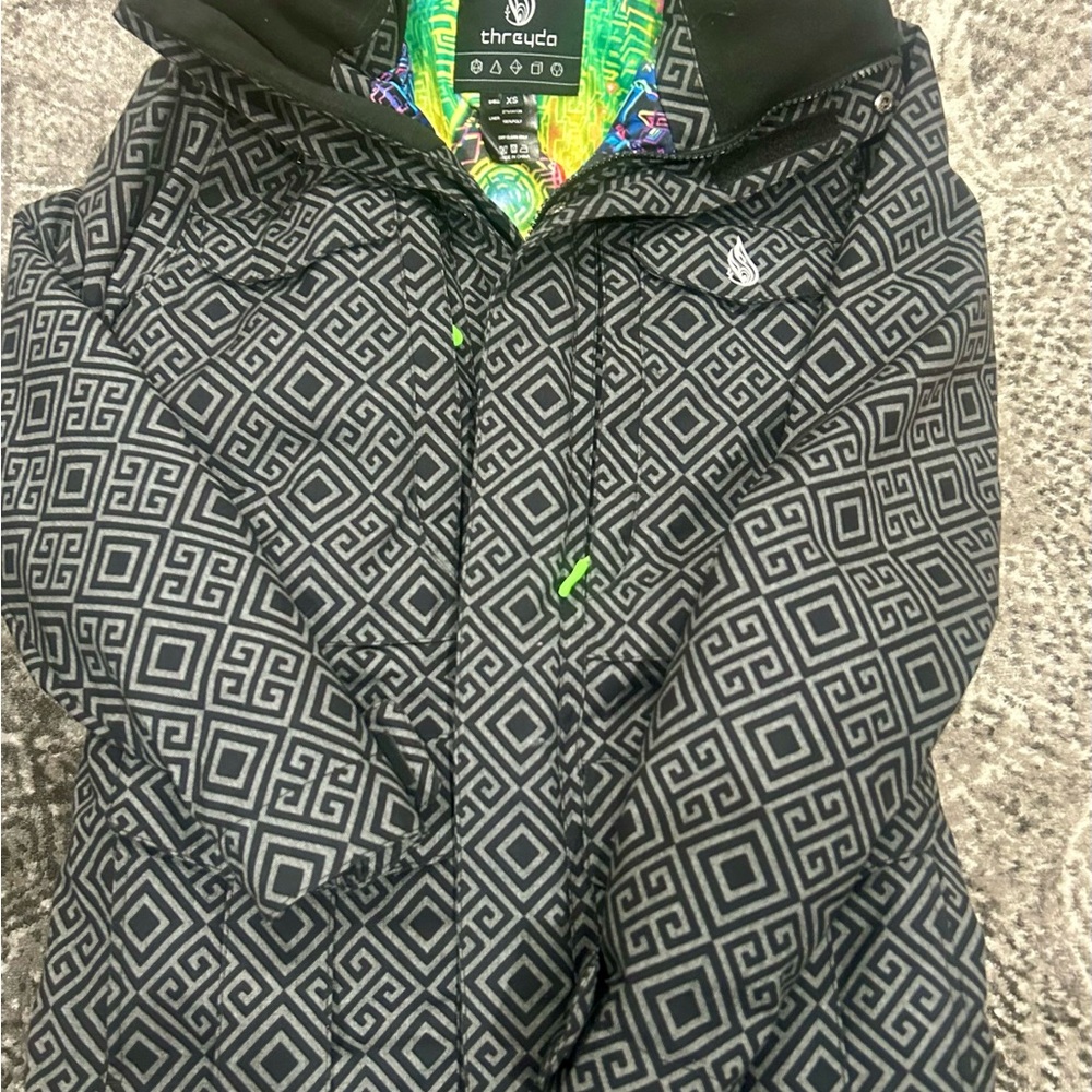 Black Geometric Ski & Snowboard Jacket